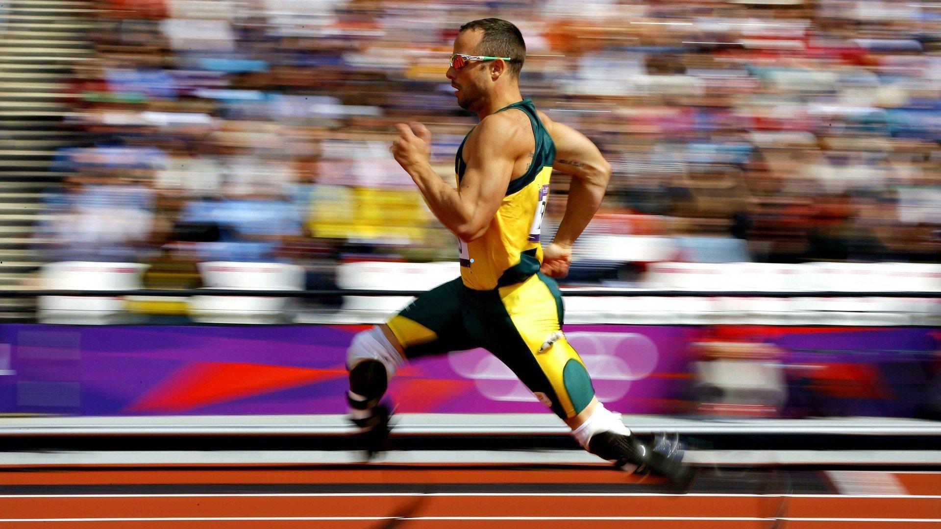 阿尔马达直塞造杀机，阿尔瓦雷斯抽射远角擦柱憾失破门良机