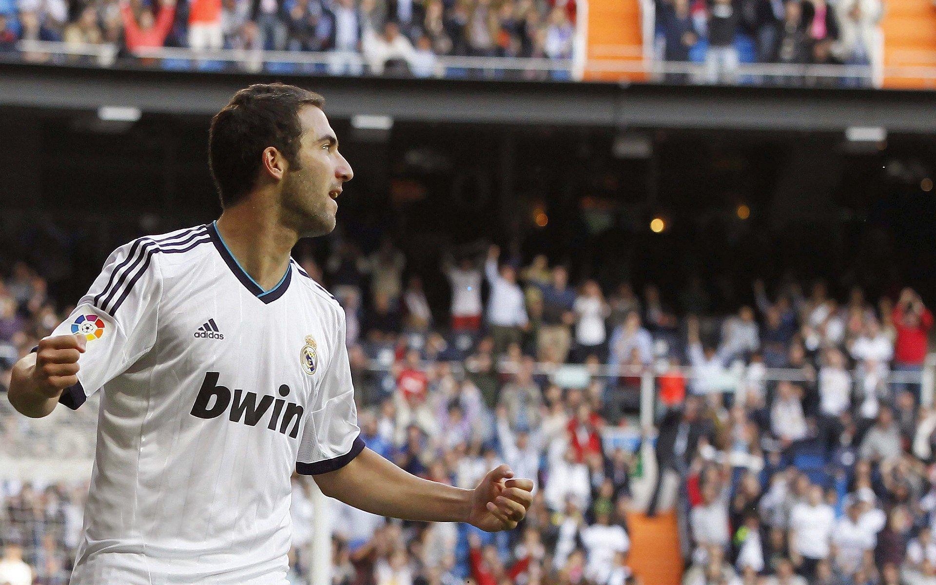 马尔穆什畅谈曼城赛季波动与萨拉赫友谊，足球世界的常态与欢笑